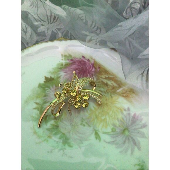 Beautiful Citrine & Clear Rhinestone Brooch Pin Gold, Yellow, Clear - Picture 9 of 12